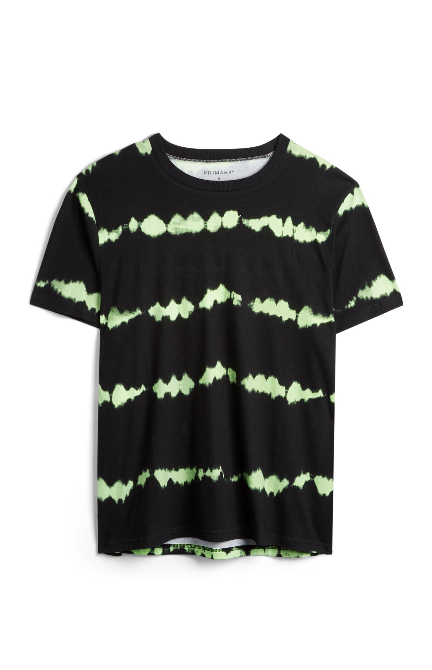 T-shirt nera e verde effetto tie dye