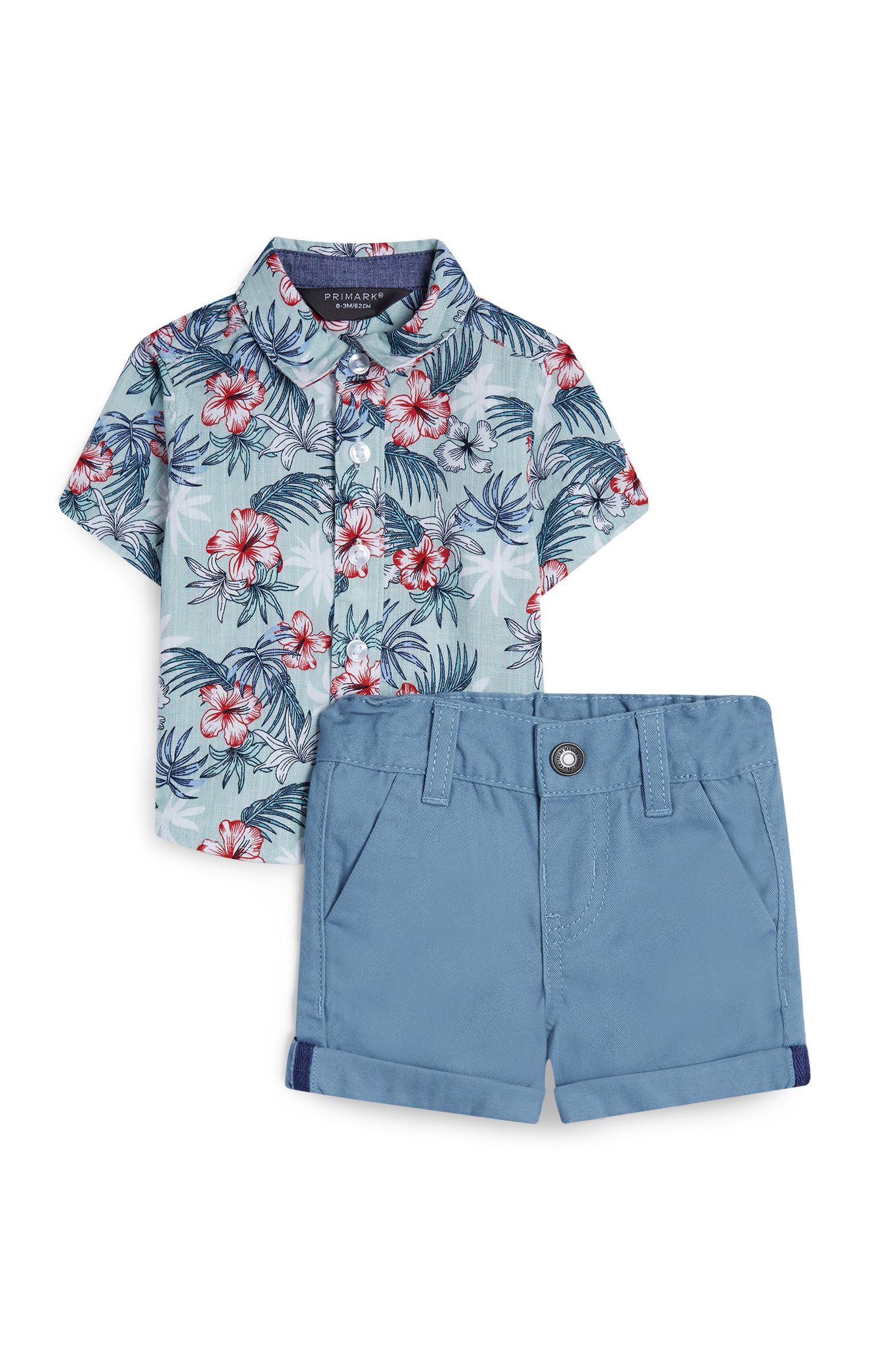 Fantovski dvodelni moder komplet za dojenčke s kratkimi hlačami in srajco s cvetličnim vzorcem