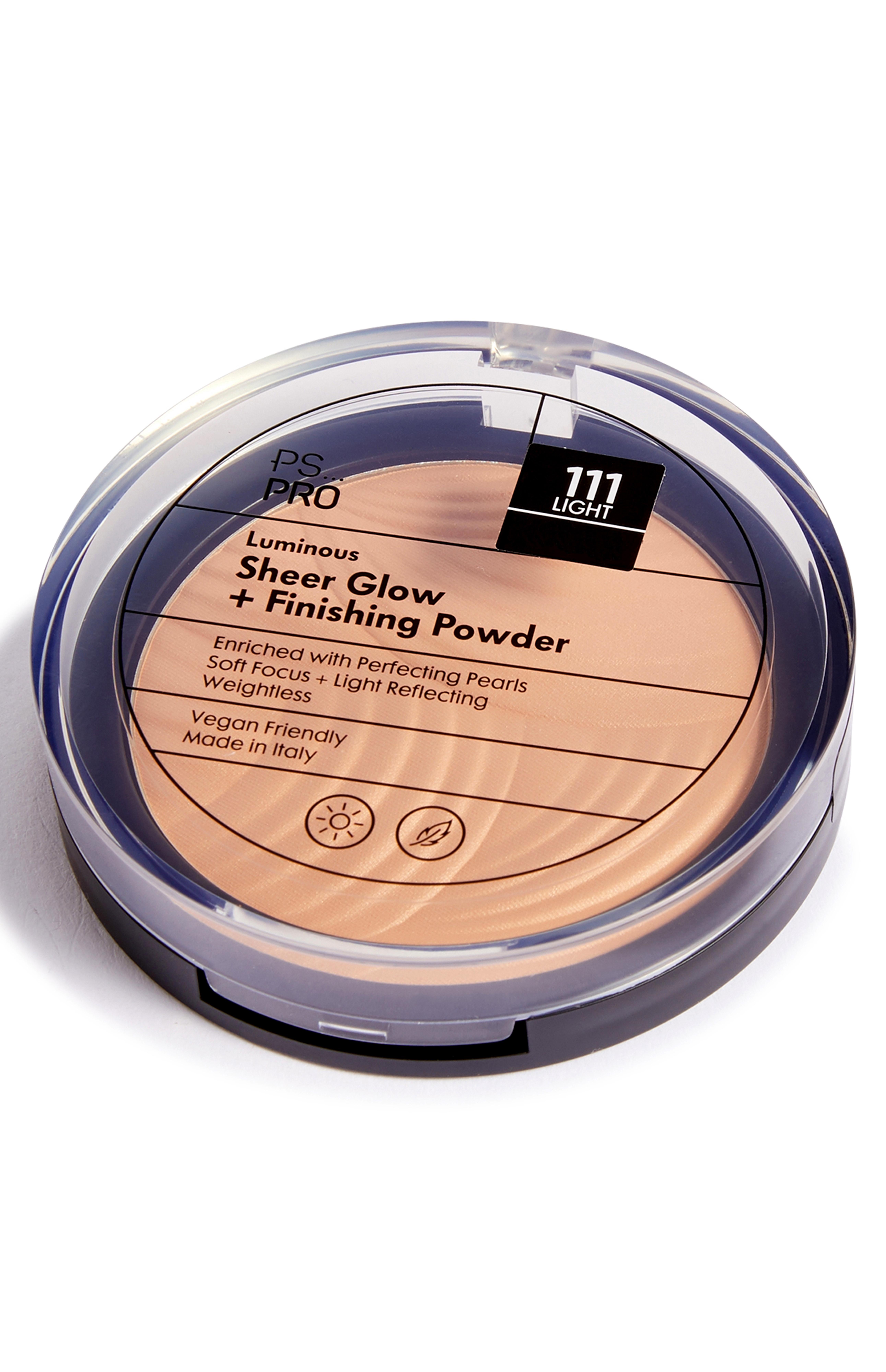 PS Pro Luminous Sheer Glow and Finishing Powder 111 Light Foundation