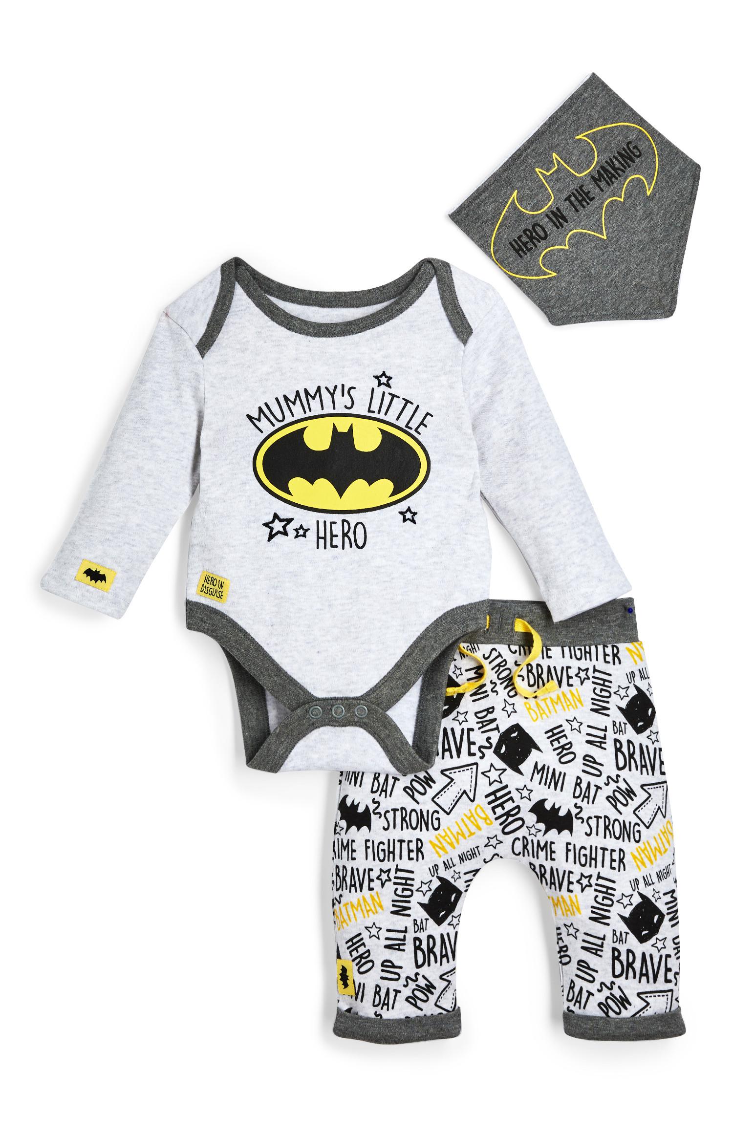 Ensemble 3 Pieces Avec Bavoir Body Et Legging Gris Batman Nouveau Ne Garcon Les Essentiels Pour Bebe Vetements Bebe Et Nouveau Ne Mode Enfant Tous Les Produits Primark Primark Belgique Francaise