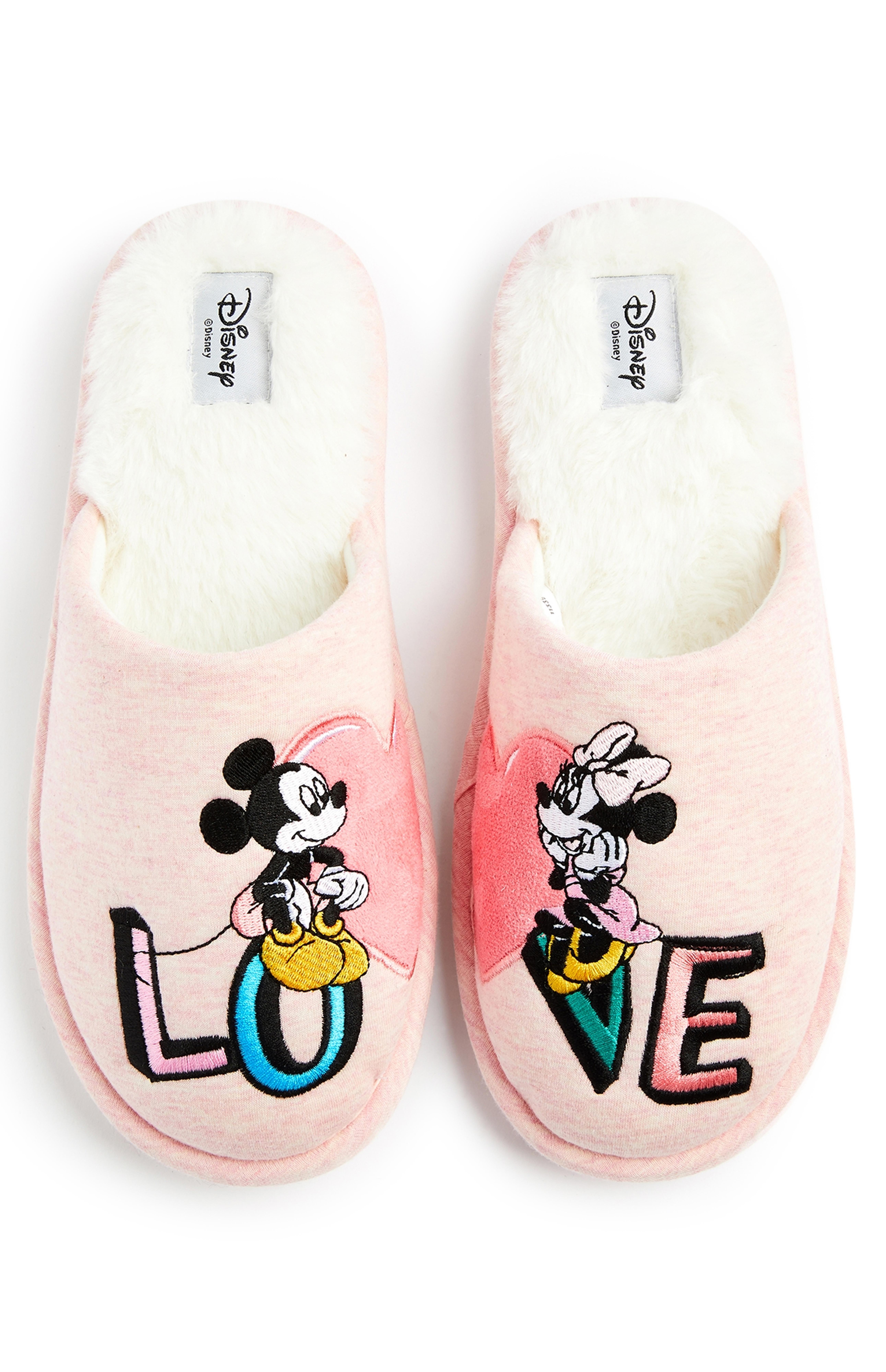 Chaussons Cœur Roses Disney Mickey Et Minnie Mouse Pantoufles Femme Chaussures Et Bottes Femme Nos Collections Mode Femme Tous Les Produits Primark Primark France