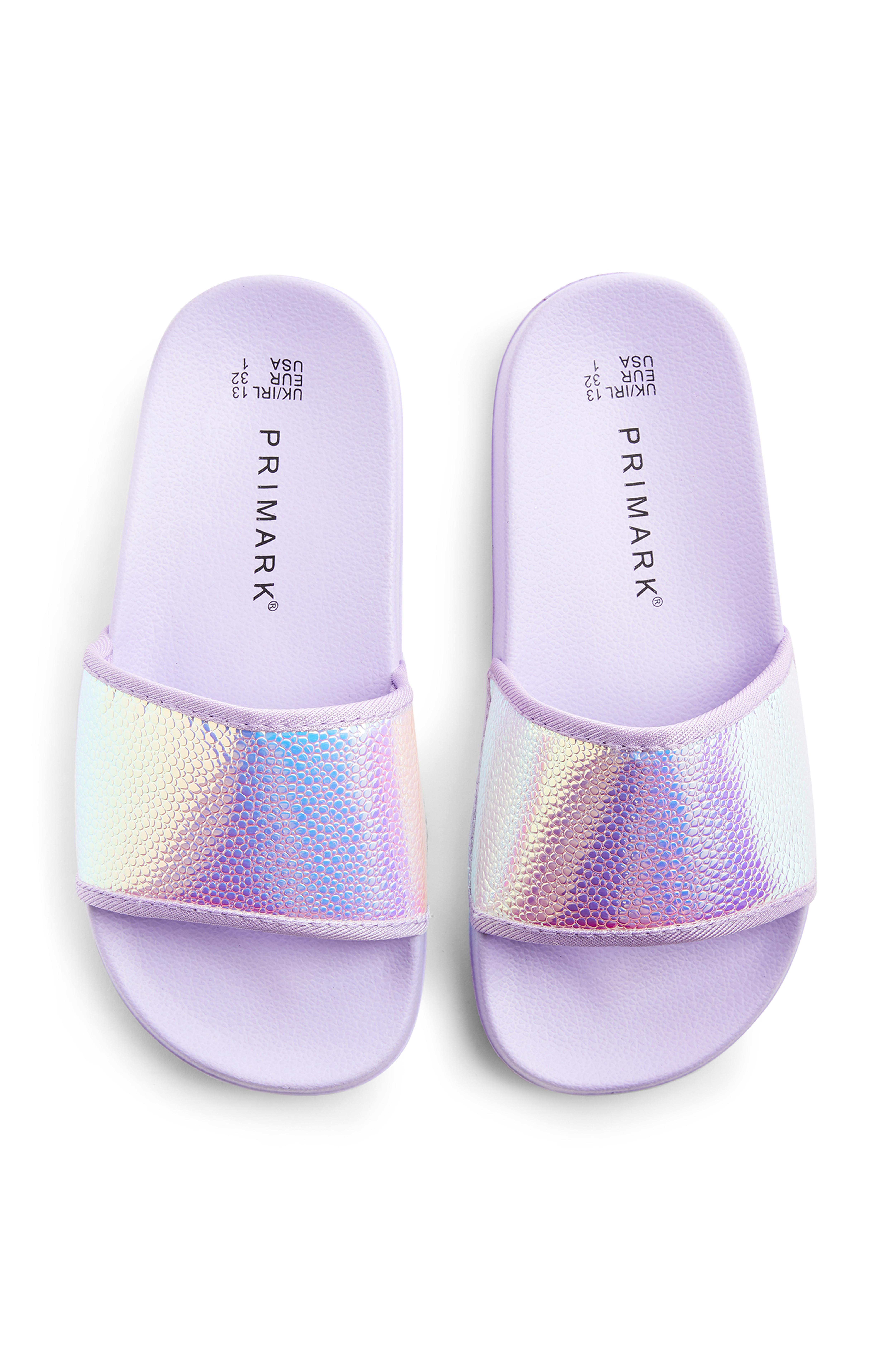 Chanclas de piscina moradas de sirena con efecto holográfico para niña mayor | Zapatos para | Moda para niñas | Ropa para niños | Todos los productos Primark | Primark España