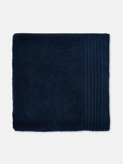 Donkerblauwe badhanddoek van zacht katoen