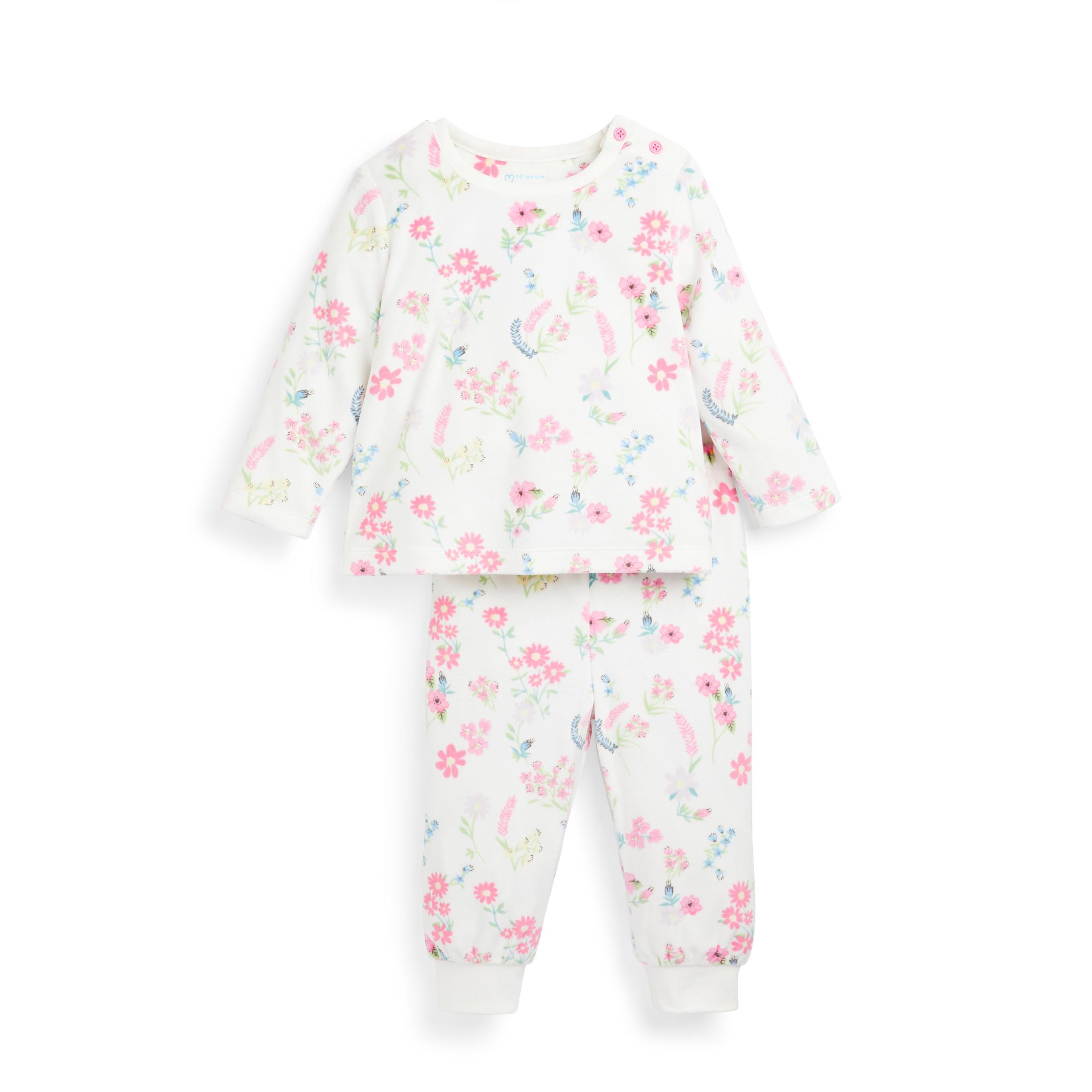Pyjama En Tissu Minky A Fleurs Bebe Fille Les Essentiels Pour Bebe Vetements Bebe Et Nouveau Ne Mode Enfant Tous Les Produits Primark Primark France