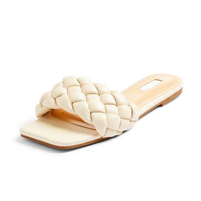Sandalias destalonadas color marfil con trenzado acolchado