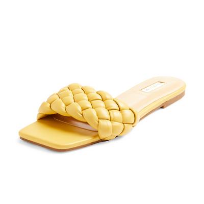 Sandalias destalonadas amarillas con trenzado acolchado
