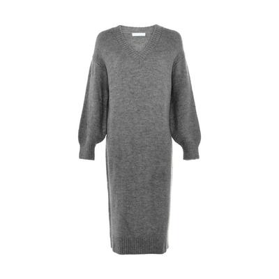 Siva pletena dolga obleka v stilu puloverja z V-izrezom