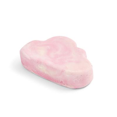 Rožnata peneča kopel v kosu v obliki oblaka Ps