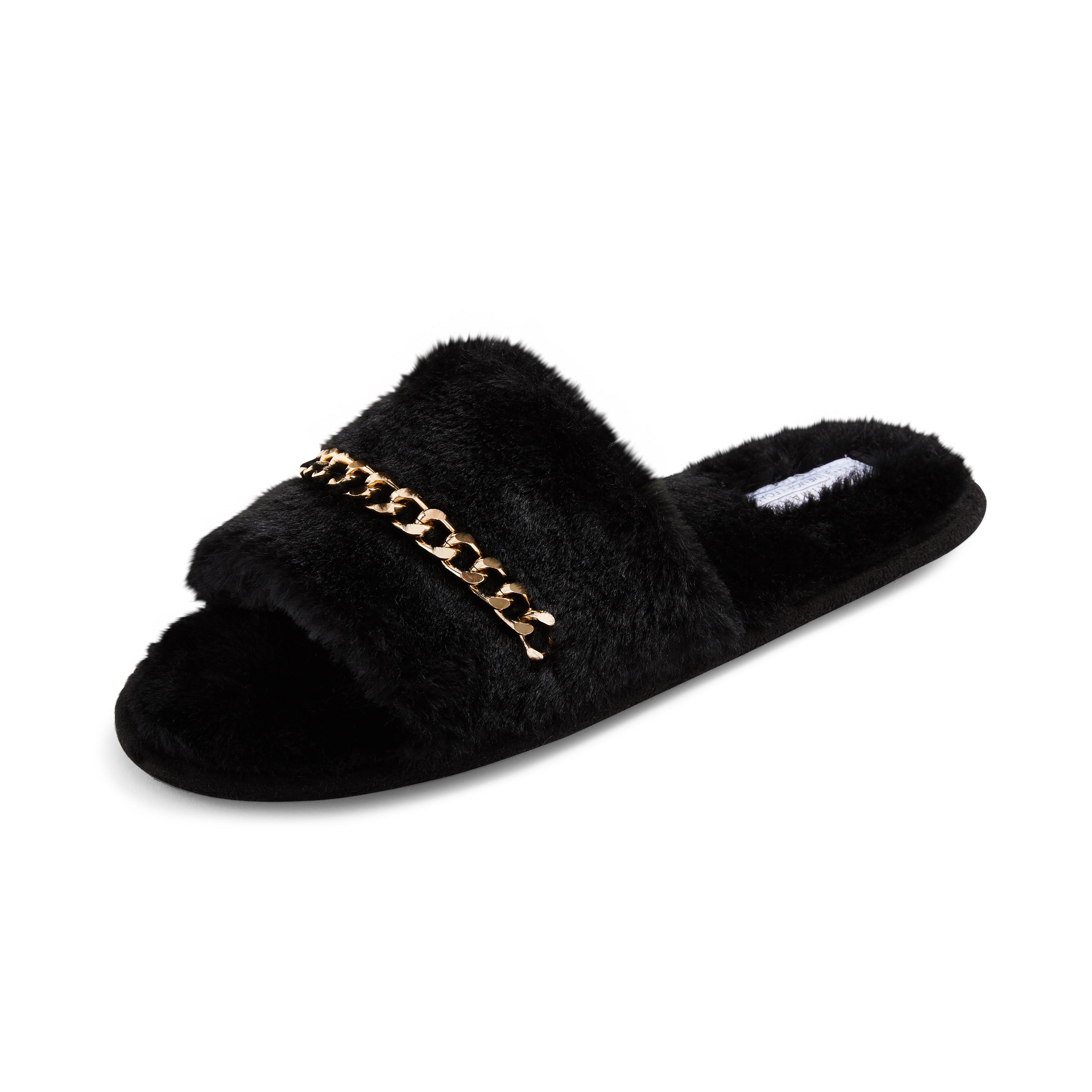 soval ankle strap pump