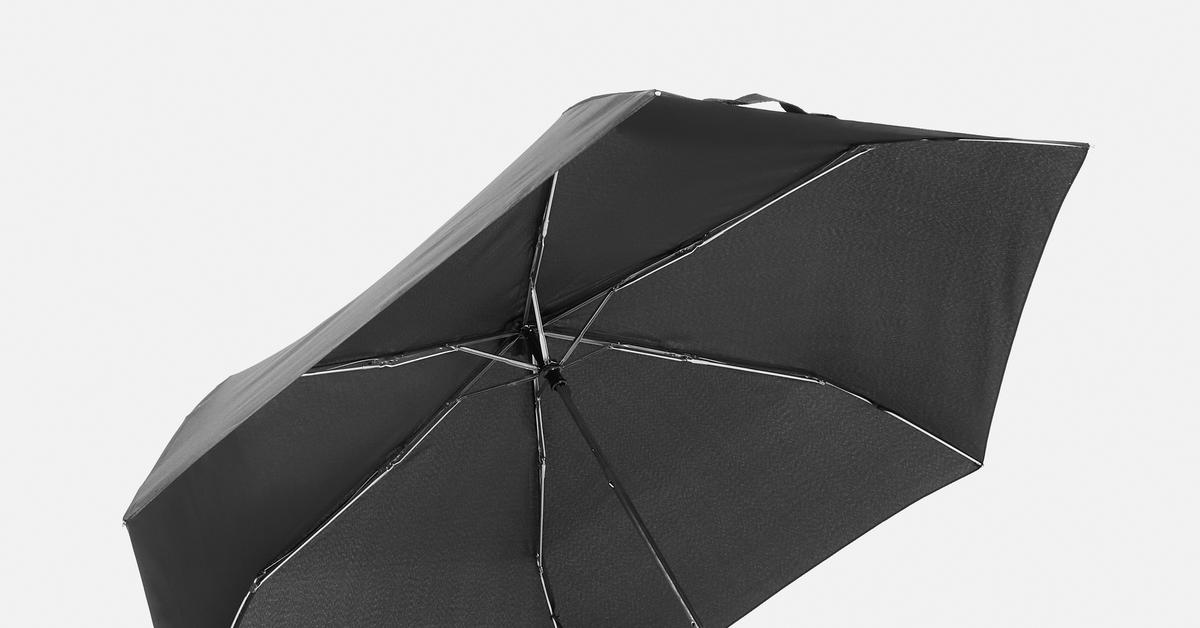 Paraguas portátil negro | Accesorios de mujer | Nuestra línea de moda Todos los productos Primark | Primark