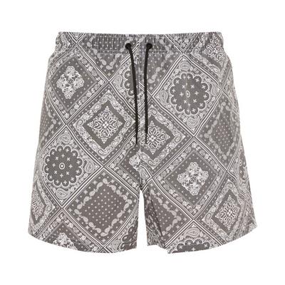 Shorts grigi con stampa bandana effetto lavato