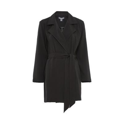 Abrigo largo negro con textura y cinturón