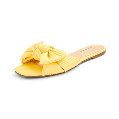 Gelbe, flache Sandalen mit Schleife