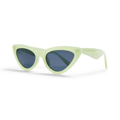 Green Retro Cat Eye Sunglasses