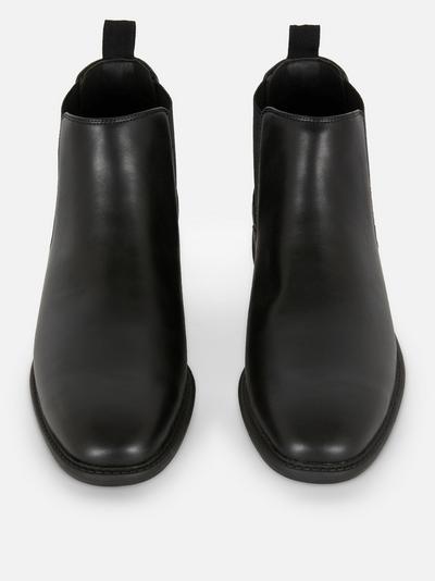 Pull-On Flat Chelsea Boots