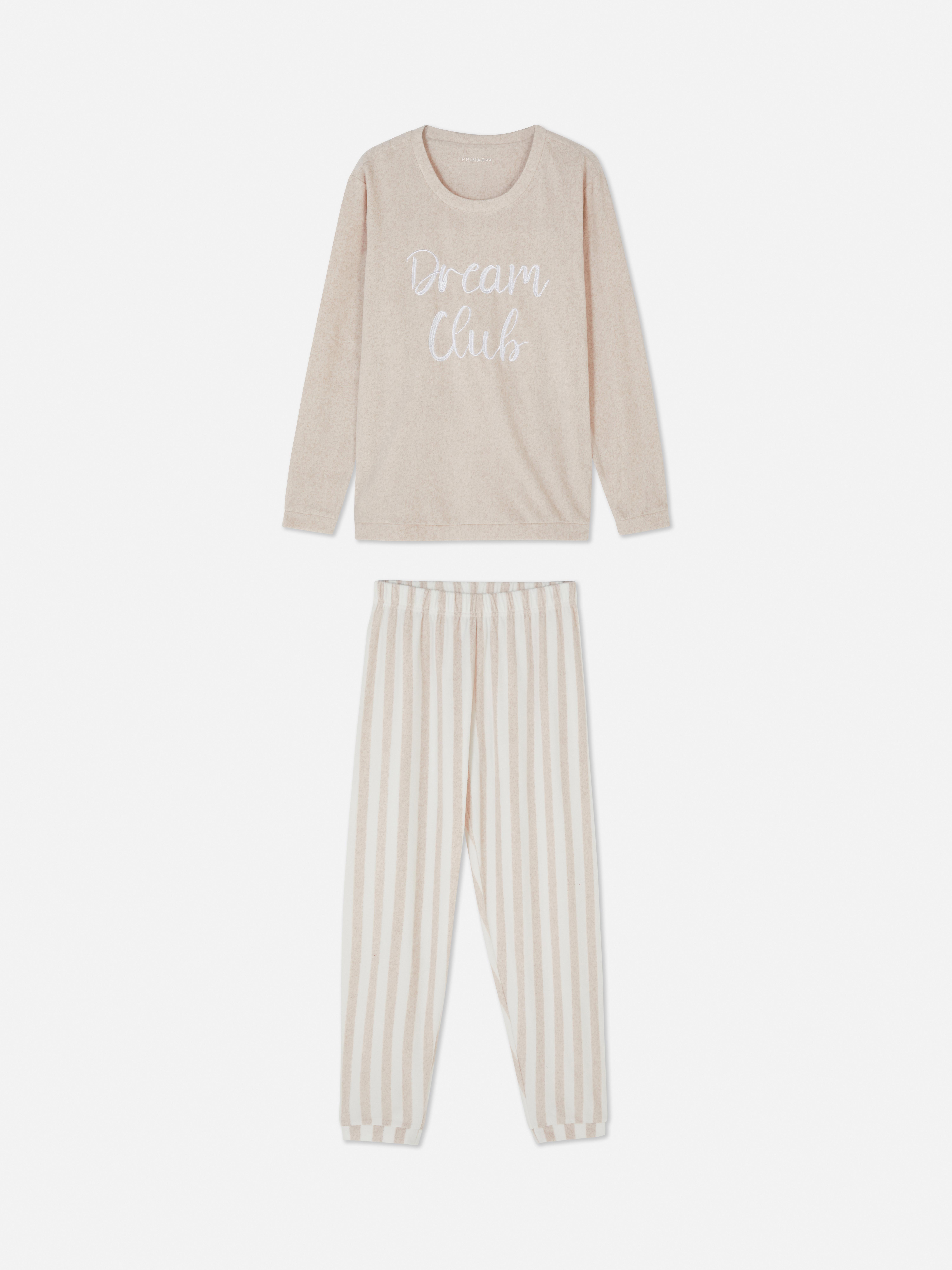 Pijama de forro polar bordado | Pijama para mujer | Pijamas para | Ropa para mujer | Nuestra línea de | Todos los productos Primark | Primark España