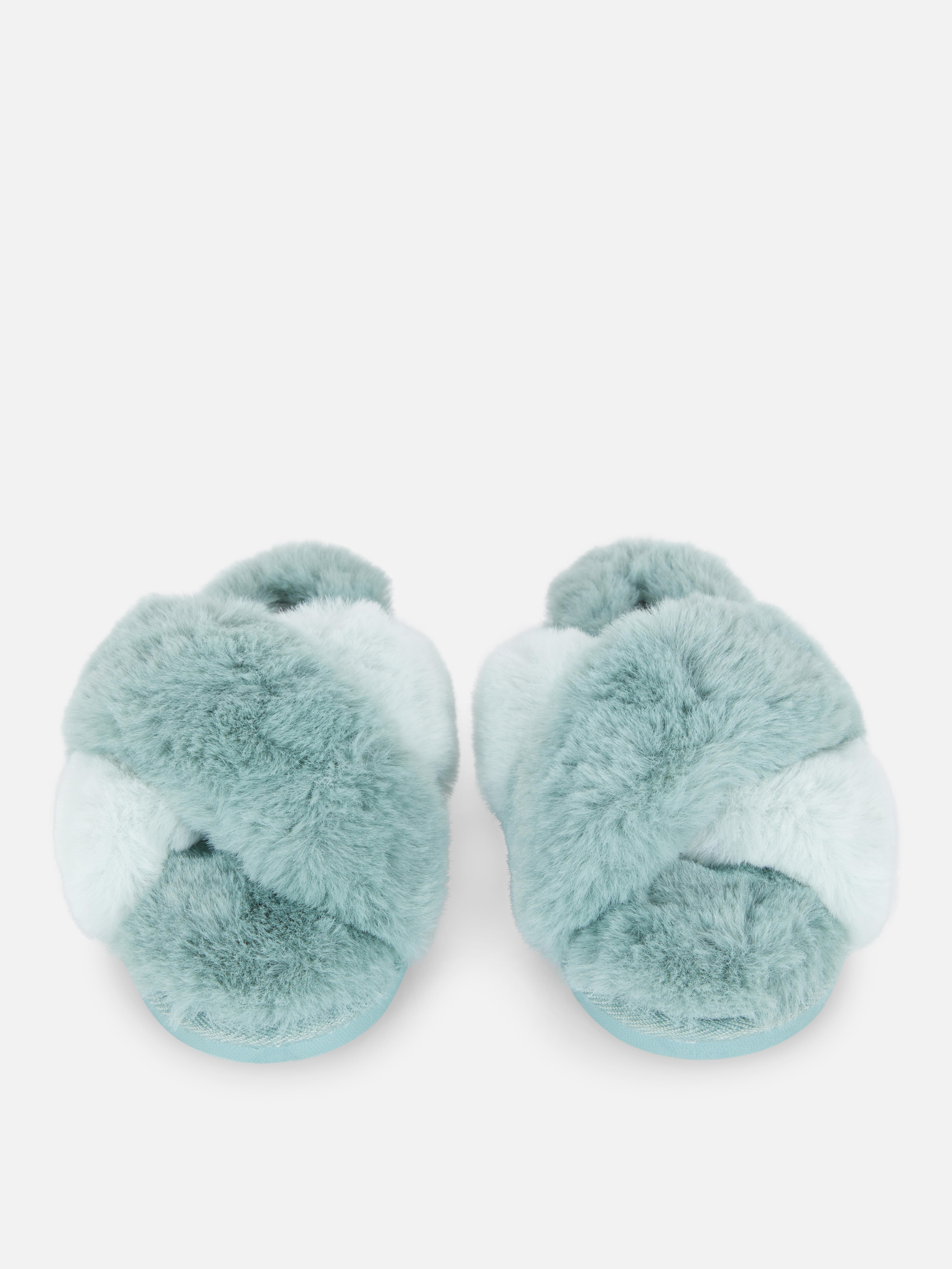 Pantuflas de pelo sintético con tiras cruzadas | Pantuflas para mujer | Zapatos y botas para mujer | Nuestra línea de moda | Todos los productos Primark | Primark España