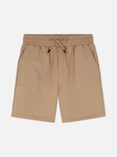 Funktionelle Utility-Shorts