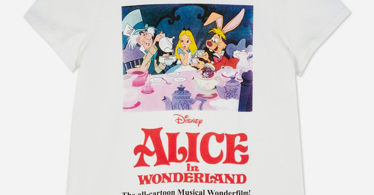 at home coat Update Tricou Alice in Wonderland | Tricouri pentru femei | Îmbrăcăminte pentru  femei | Gama noastră de articole de modă pentru femei | Toate produsele  Primark | Primark Romania