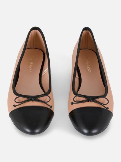 Contrast Toe Faux Leather Ballerinas