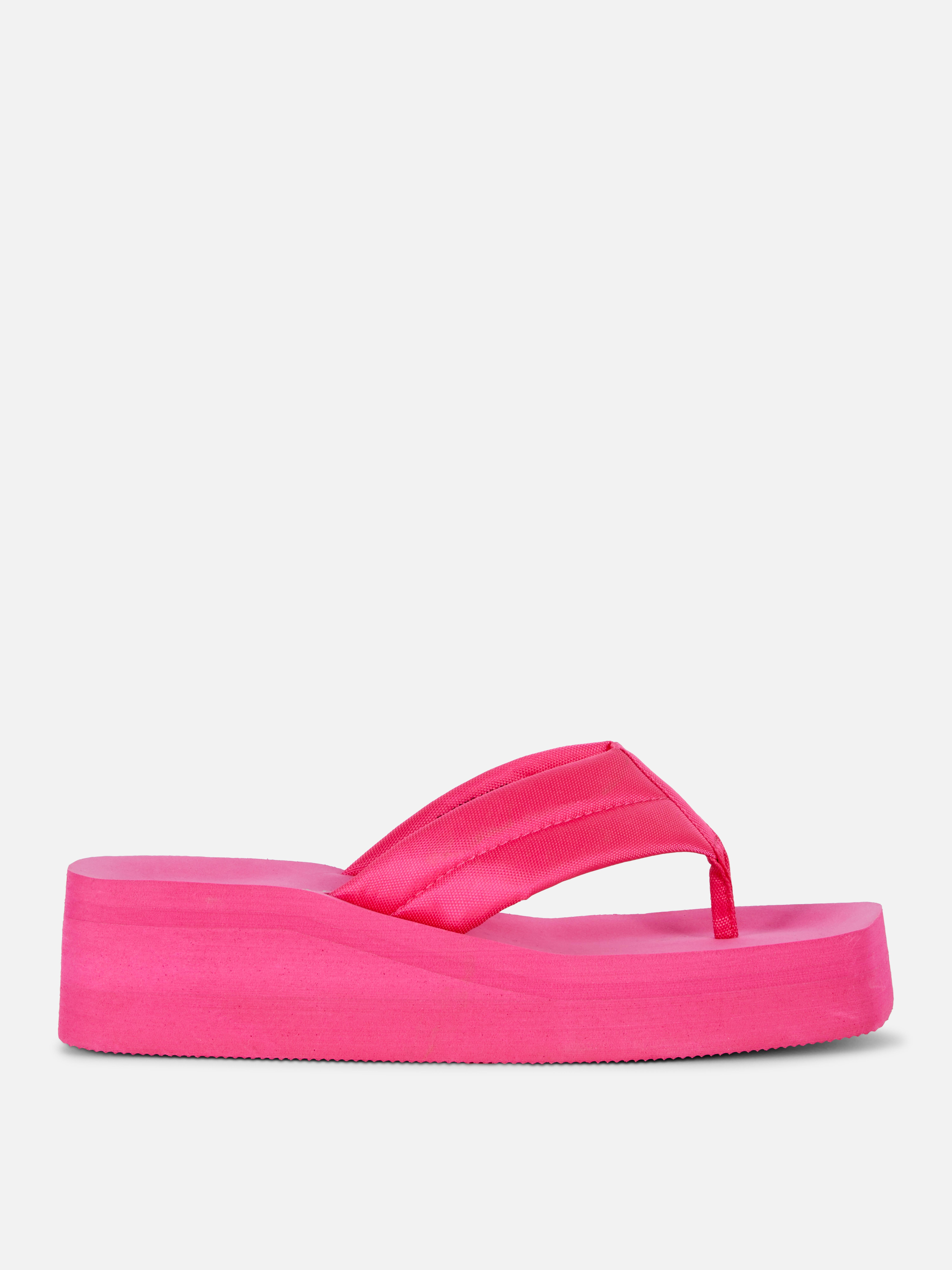 proteger Un evento productos quimicos Sandalias de cuña con plataforma | Calzado de playa para mujer: chanclas y  sandalias | Zapatos y botas para mujer | Nuestra línea de moda femenina |  Todos los productos Primark | Primark España